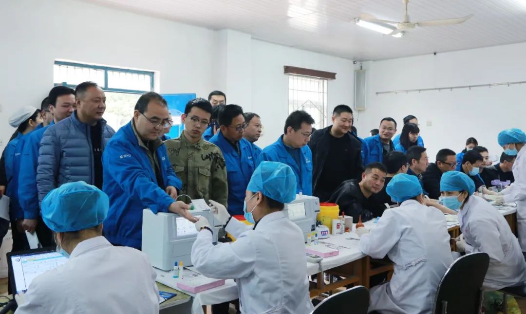 ��Ⱥ�����顿�ʼҹ��ʱ�����չ�޳���Ѫ�˶�