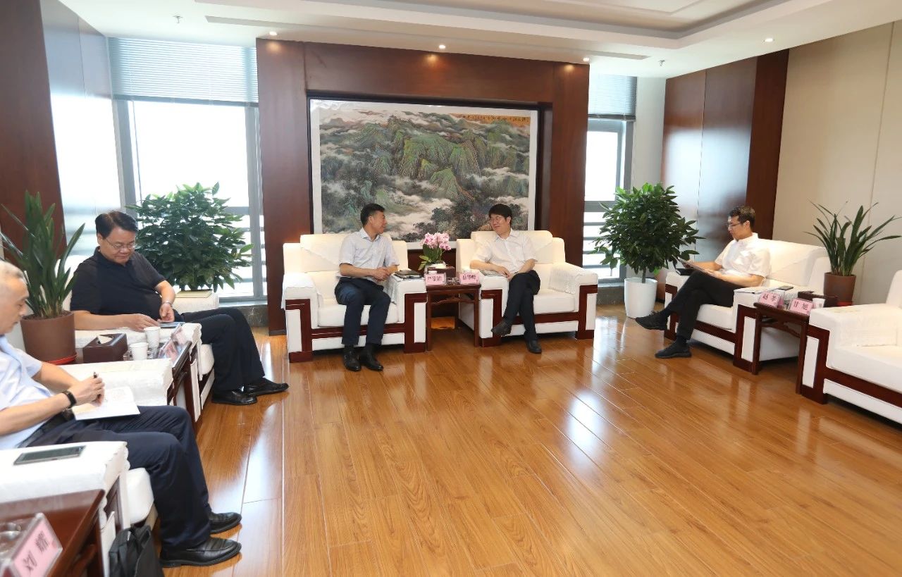 ��������Э��ϯ��������������ί������������ϼ������³�