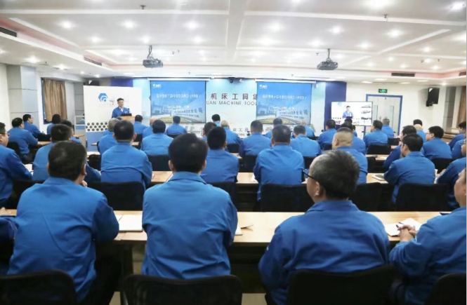 ��������Ѷ���ɲ��¶��ۺ�����:һ������������ ȫ����������